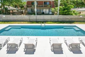Paradise Palms- Tropic Suite- Pool - Steps to Ocean - 10 min to Downtown Apartments, Saint Augustine Beach