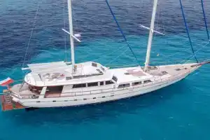 SPACIOUS YACHT HOTEL CITY CENTER 5 CABINs, Barcelona
