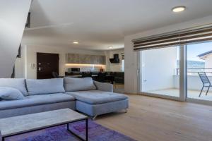 ISLAND DELUXE APARTMENT, Cerzo