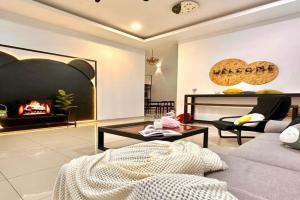 SSR SEMI-D 15ppl STAY-BBQ 5min Sea VIEW Guest house, Port Dickson