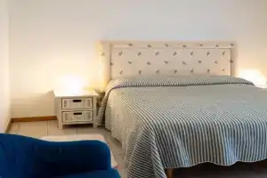 Elegant apartment in residence with seasonal pool, Acireale