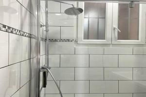 Le triomphe logement central, 8 pax 3 chambres Apartments, Marseille