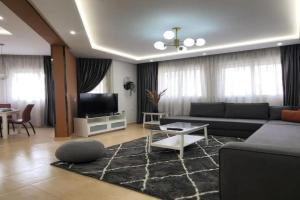 Lovely 3-bedroom apartment with free parking, Tangier