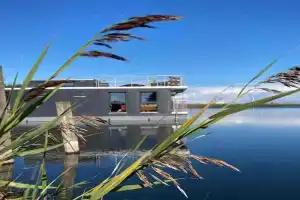 Hausboot Fritz im Wangermeer Hotel, Wangerland