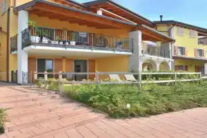 Apartment Borgo Montagna With Pool, San Zeno di Montagna