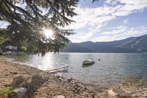 Casa Agatha- luxury air conditioned village home by Italian Apartments, Lenno