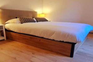 Le 56 Faubourg - Proche centre - Parking gratuit Apartments, Beaune