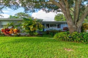 The Good Ole Days King Bed Pet Friendly Guest house, Daytona Beach