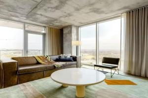 Luxe High Rise off of Rainey St Guest house, Austin