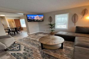 A Very Unique Quirky and Comfortable Home Guest house, Spokane