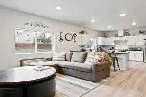 Full ADA Unit - 2 Bed 2 Bath Unit Near Downtown Apartments, Spokane
