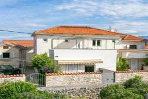 Apartments by the sea, Brac - 20134, Supetar
