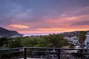 Persephone's Villa, Panormos