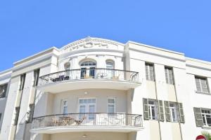 Bohemian Valse by HolyGuest, Tel Aviv