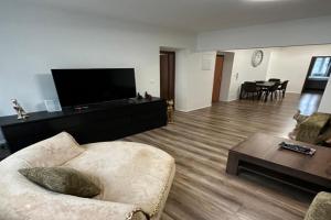 Spacious 3-Bedroom Apartment in the Historic Old Town Parking, Bratislava