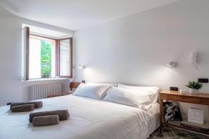 Cesare 22 - The House Of Travelers, Como