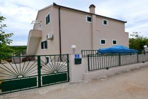 Apartment Canaria, Vinisce