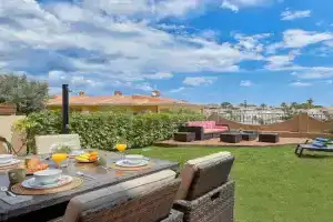 Faro IV Sun all day, Garden, BBQ, Sea Views and Pet Friendly Mijas Costa & Apartments, Fuengirola