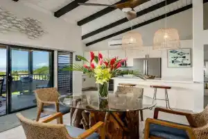 Upscale and Elegant Vistas Guest house, Wailea