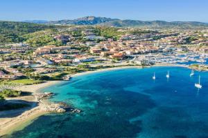 Residence con piscina a, a soli 150 mt. dal mare Apart-hotel, Palau