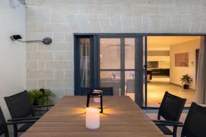 3BR Penthouse with huge terrace - Sliema, Triq Trofimu, St Julians