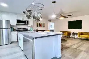 Quiet Remodeled 3 Bedroom in Heart of Downtown, Sacramento