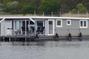 Hausboot Janne Inclusive Kanu nach Verfügbarkeit SUP und WLAN 50 MBit s Flat Hotel, Lubeck
