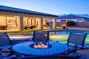 Luxury Resort Style Living w Pool & Jacuzzi, Indio