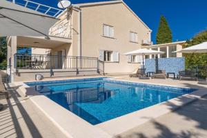 Stunning Home In Guest house, Mlini