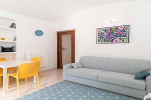 GuestHost - Colourful Flat San Donato, Torino