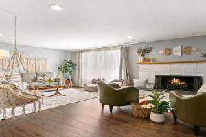 Sunset Ave Lux! 4BR Large Home in Downtown Guest house, Boise