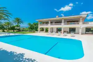 Beautiful Mallorca Villa Can Raime 4 Bedrooms Gorgeous Garden, Cala Mayor