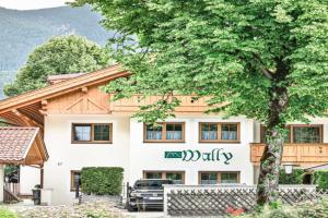 Ferienwohnungen "Zur Wally", Apartment Sauba, Garmisch-Partenkirchen