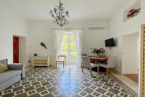 Casa Giusi, Capri Village