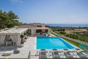 Casa Laura - Sky Lounge Villas, Svoronata