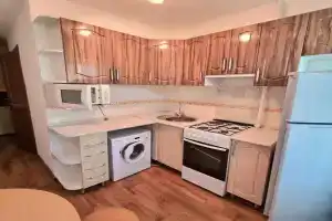 1-komn tsentr, 45 kvartal, Vokzal, Buhar-Zhyrau 69 Apartments, Karagandy
