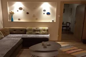 Kutak Apartments, Nis