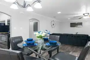 Family Friendly 2bdrm-Walk To At&t/Cowboys Stadium Apartments, Arlington