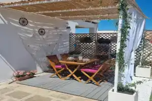 La terrazza di Zoe - Castromediano () Guest house, Lecce