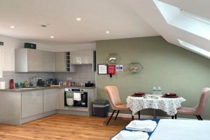 Cambridge Studios and Suites by Tas Accommodations, Cambridge