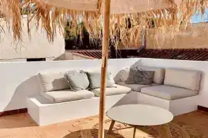 Casita 10 Málaga, holiday home with roof terrace, Malaga