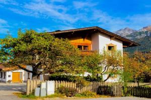 Apartment Lisa by Interhome, Neustift