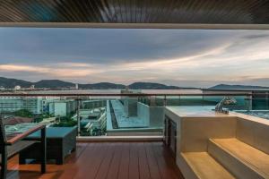 Sea view apartment at The Privilege by Lofty, Kamala