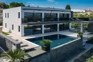 Villa Titanium, Opatija