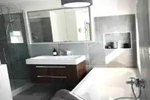 gemütliches Einfamilienhaus in mit 3 Schlafzimmern mit Garten und Parkplatz Guest house, Gera