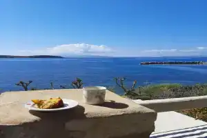 Sail in Apartments, Drios