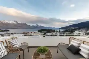 Panoramic Views - 10 minutes walk to Town Guest house, Queenstown