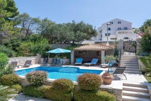 Amazing Home In Guest house, Cavtat