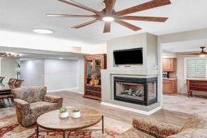 Private Patio and Shared Pool Condo! Apartments, Palm Desert