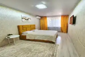 Odnokomnatnaya na Hiuaz Dospanovoy 73 Apartments, Uralsk